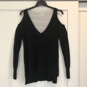 14th & UNION cold shoulder sweater